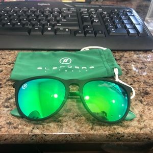 Blenders Black Martini Sunglasses (not perfect)